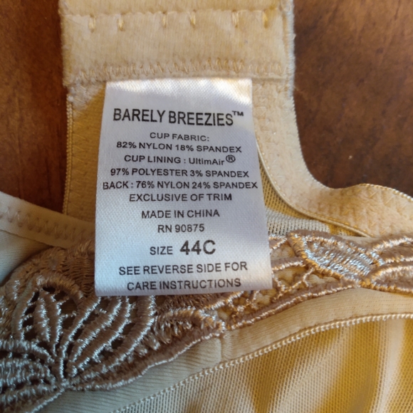 Barely Breezies Underwire Bra 44C NWOT - Picture 4 of 6